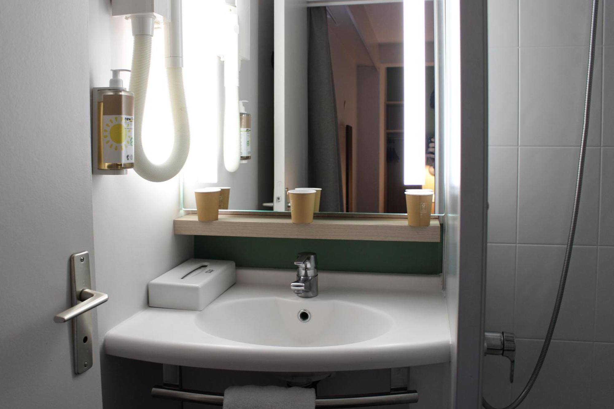 Greet Hotel Dijon Sud Longvic Екстериор снимка