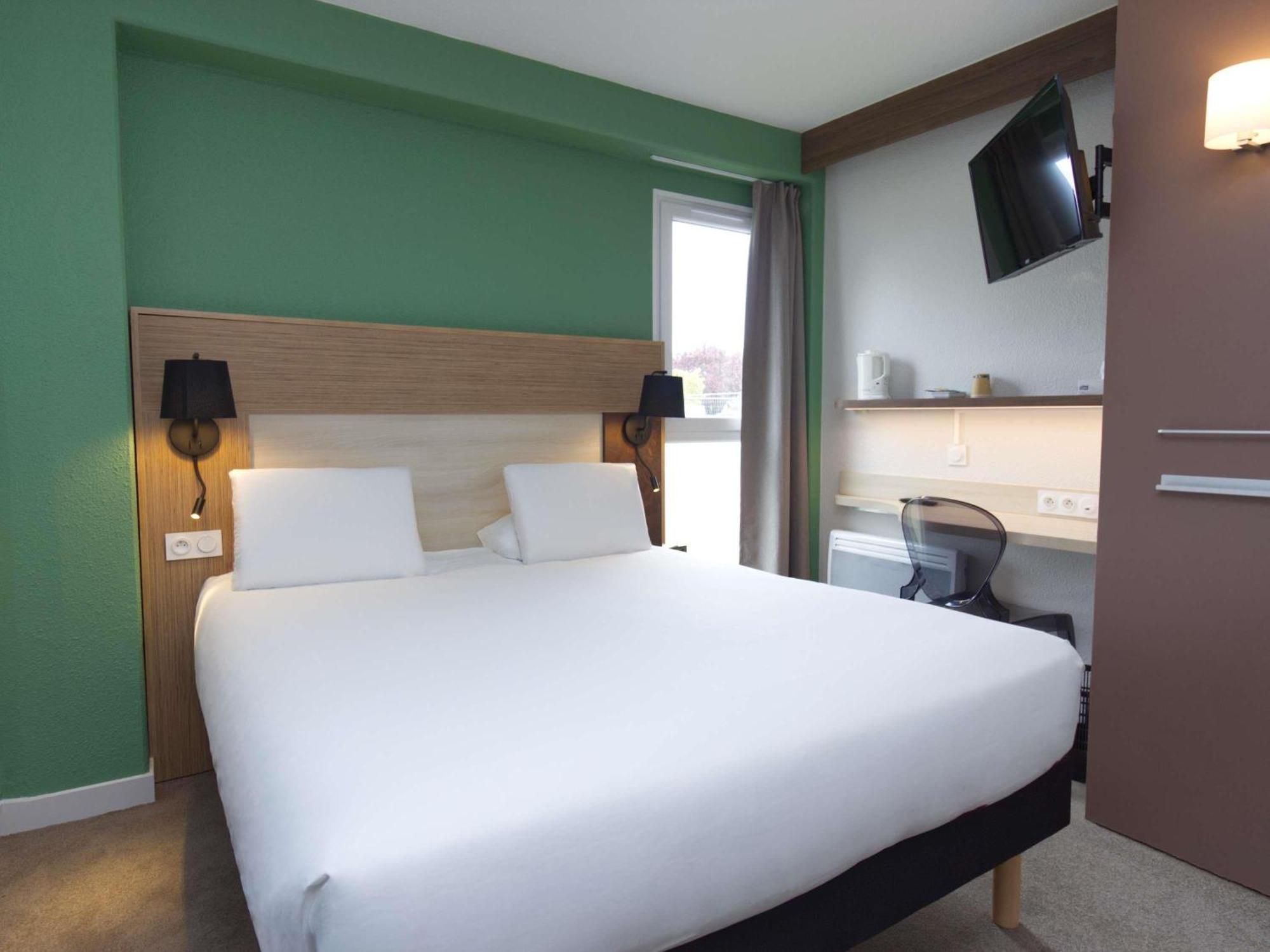 Greet Hotel Dijon Sud Longvic Екстериор снимка
