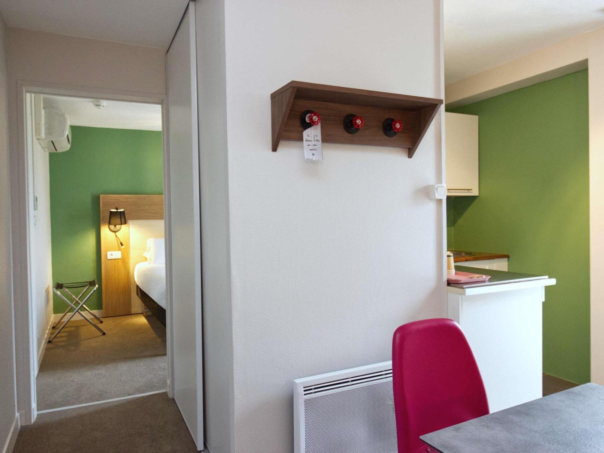 Greet Hotel Dijon Sud Longvic Екстериор снимка