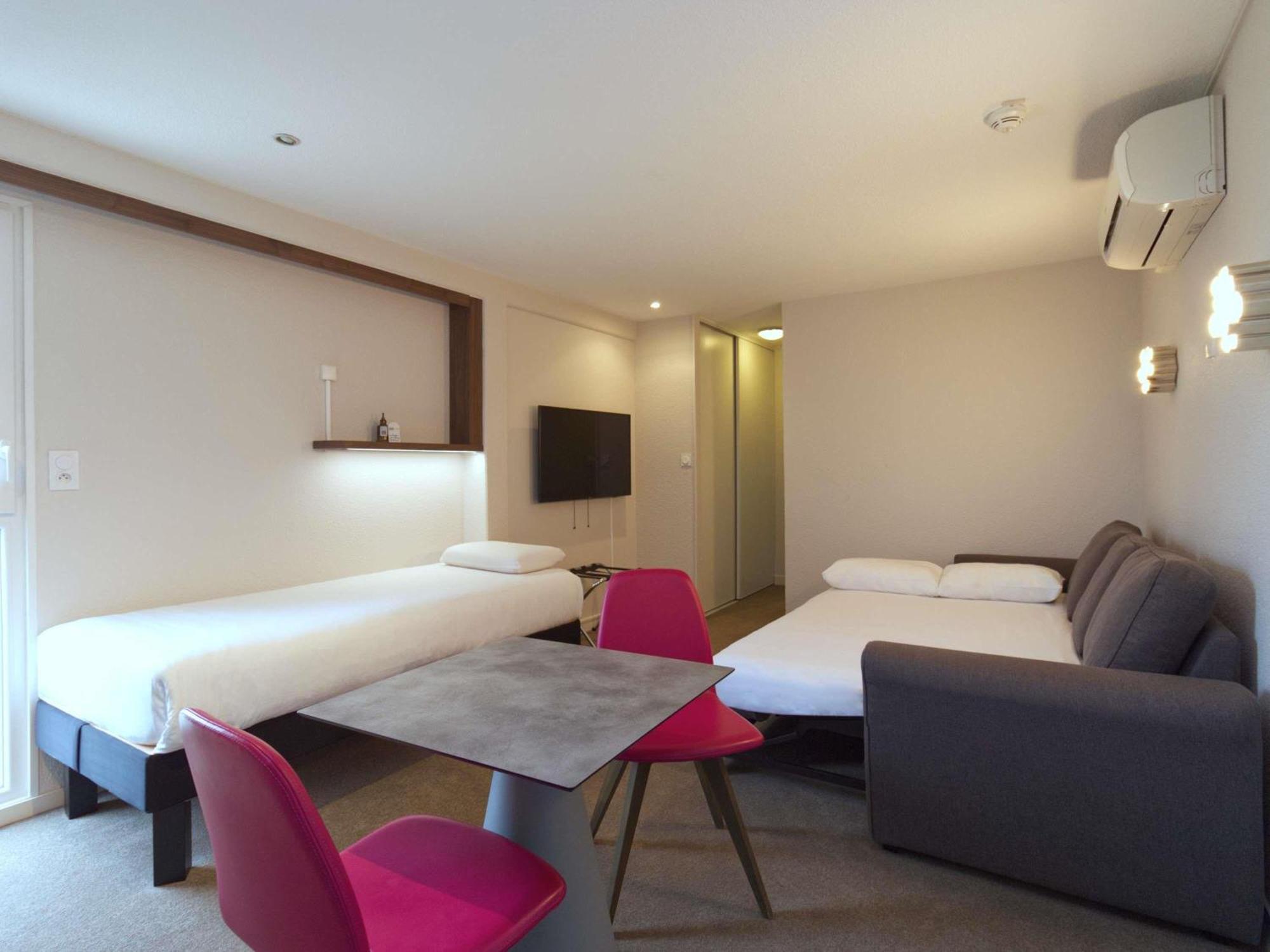 Greet Hotel Dijon Sud Longvic Екстериор снимка